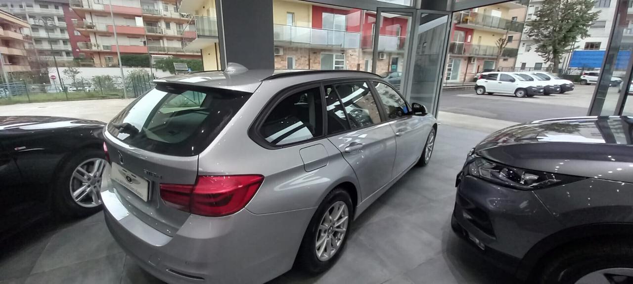 Bmw 318 BMW 318d Business Advantage - Automatica