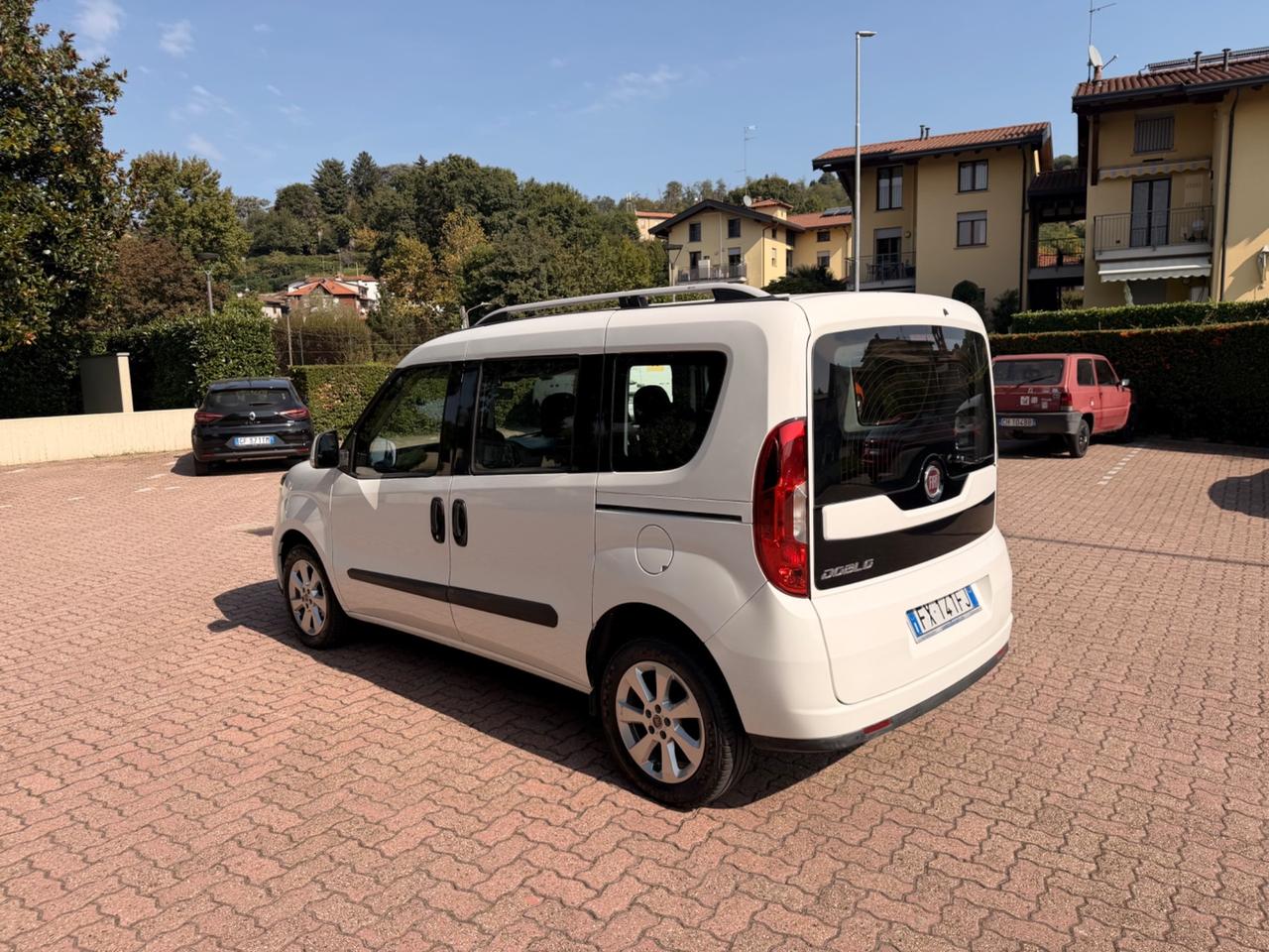 Fiat Doblo autovettura 5 p