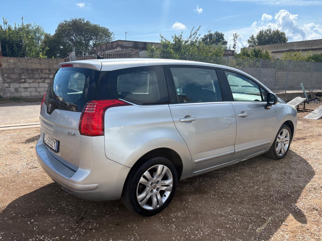 Peugeot 5008 1.6 HDi 112CV Premium