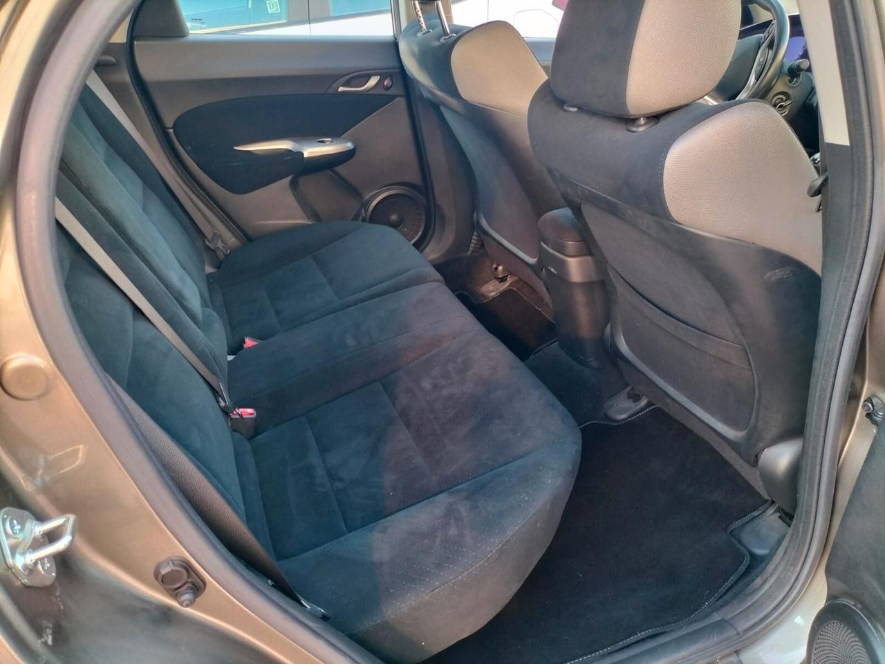 Honda Civic 1.8 i-VTEC 5p. Comfort