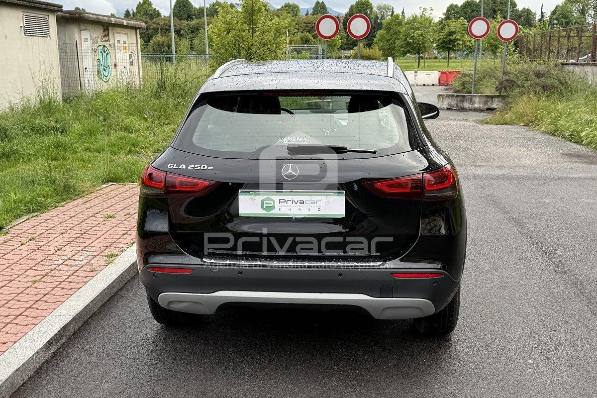MERCEDES GLA 250 e EQ-Power Automatic Business Extra