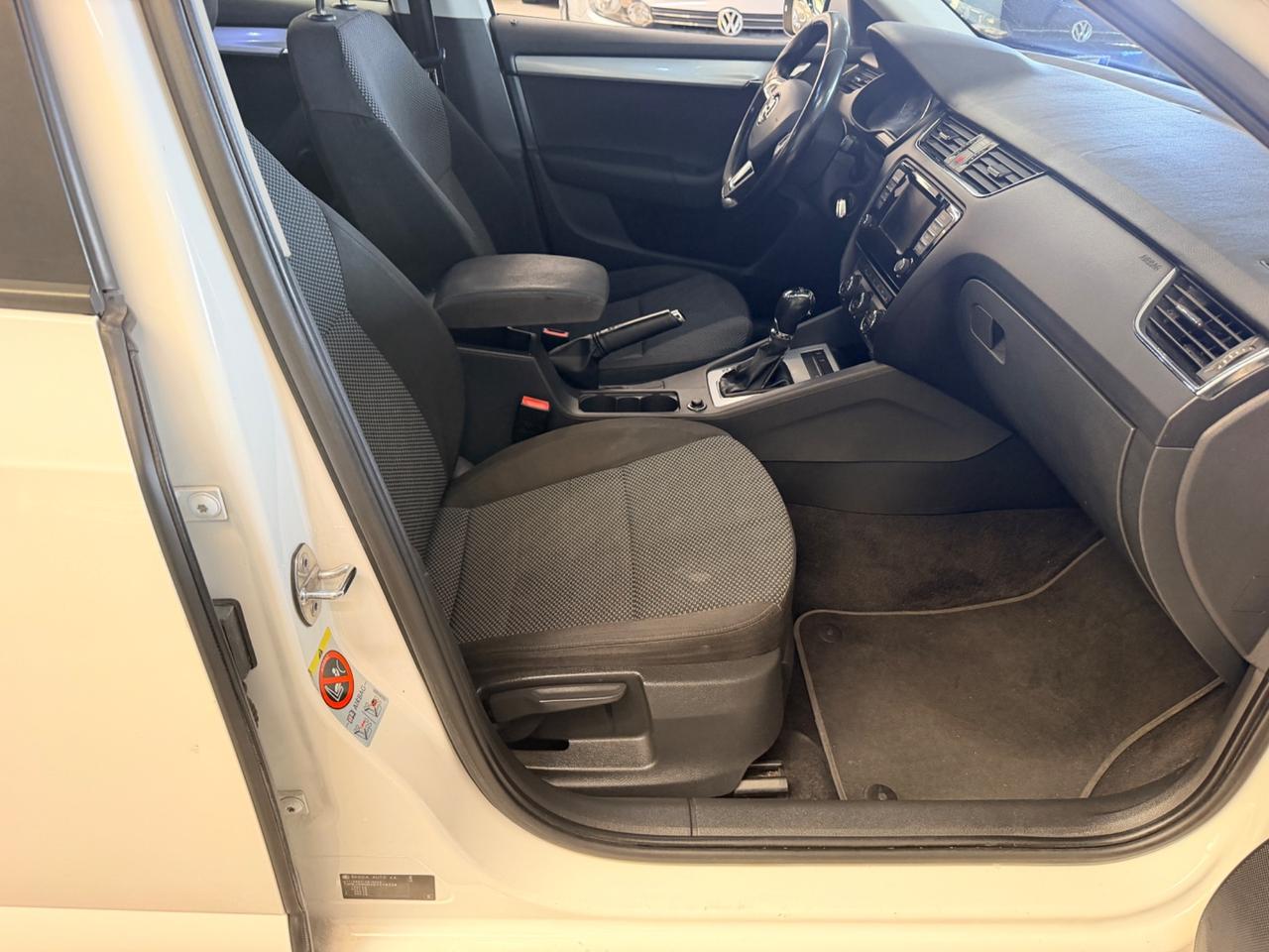 Skoda Octavia 1.6 TDI CR 105 CV DSG Wagon Executive