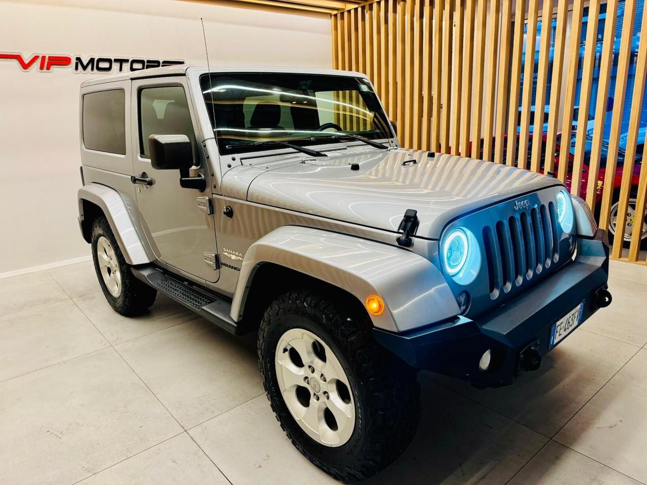 Jeep Wrangler 2.8 CRD SAHARA UNLIMITED PARI AL NUOVO restilyng