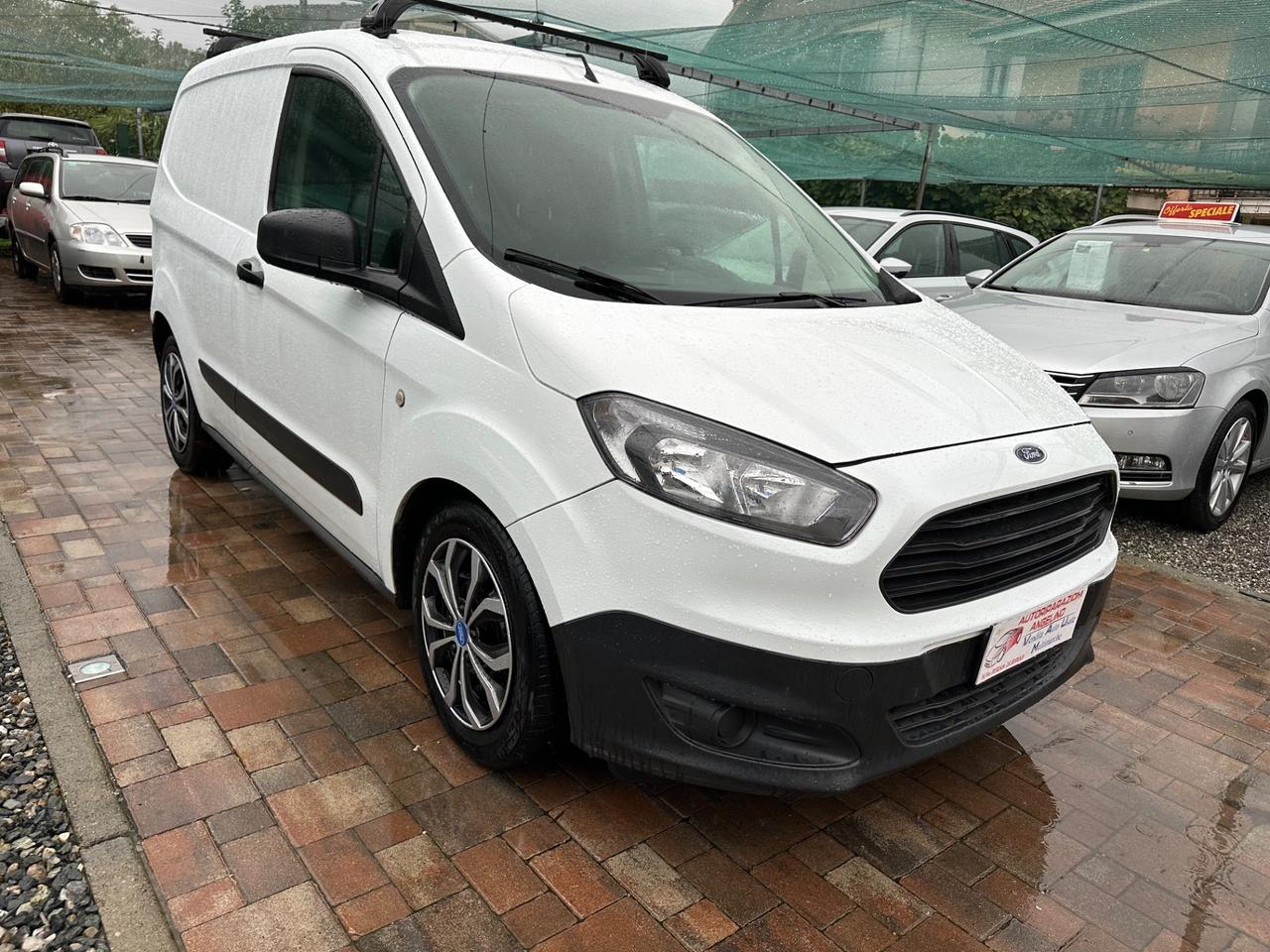 Ford Transit courier