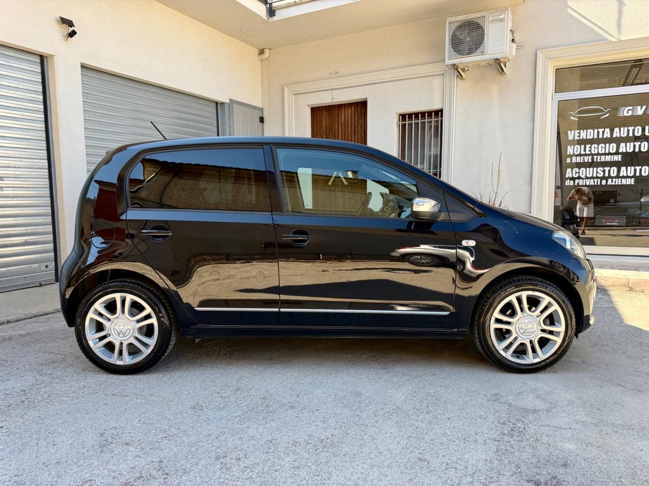 Volkswagen up! 1.0 METANO 2015