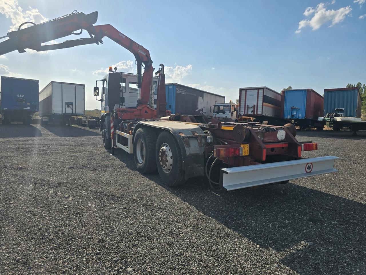 AUTOCARRO SCARRABILE MACCHINA OPERATRICE