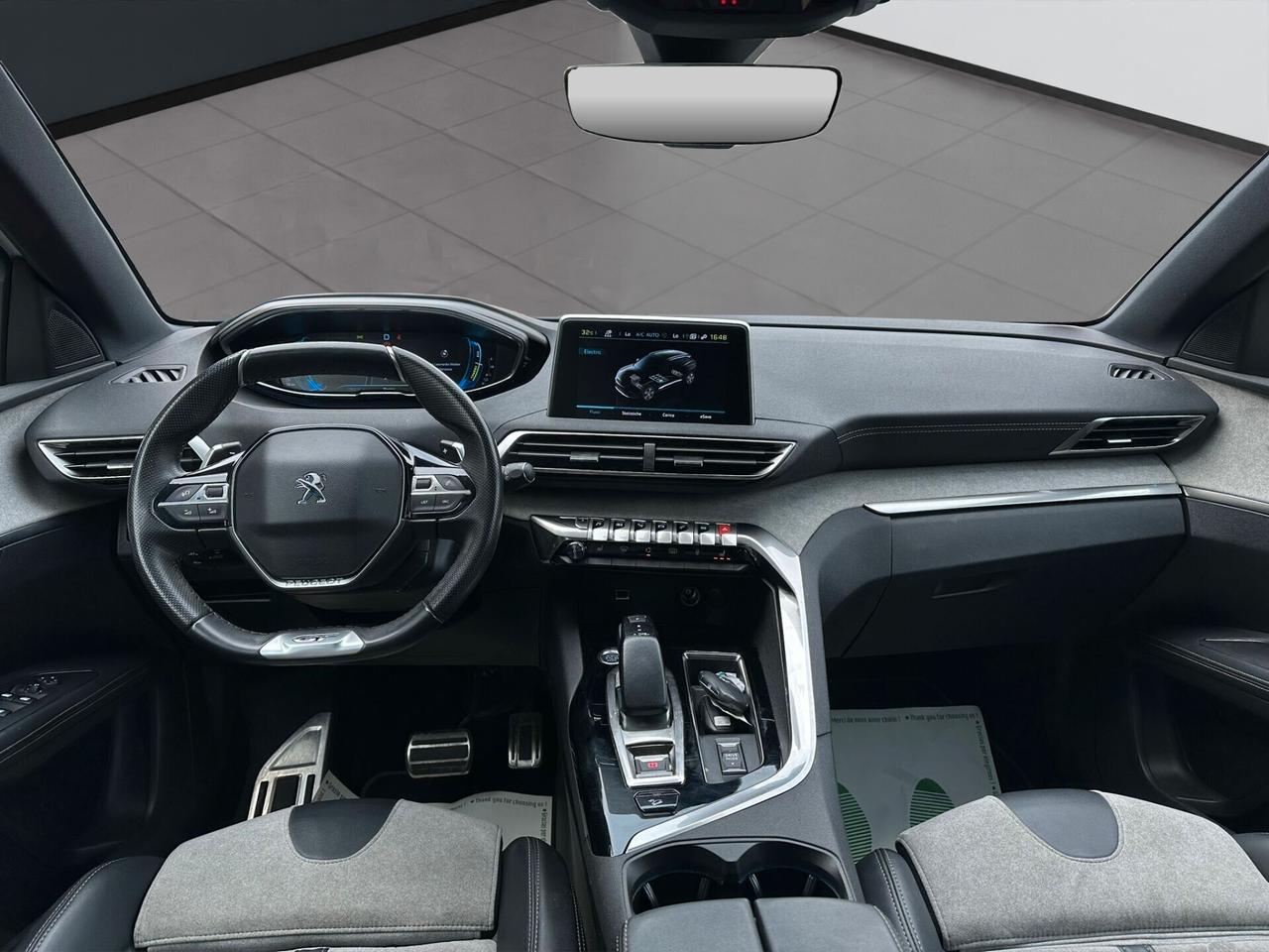 Peugeot 3008 Hybrid4 300 e-EAT8 GT