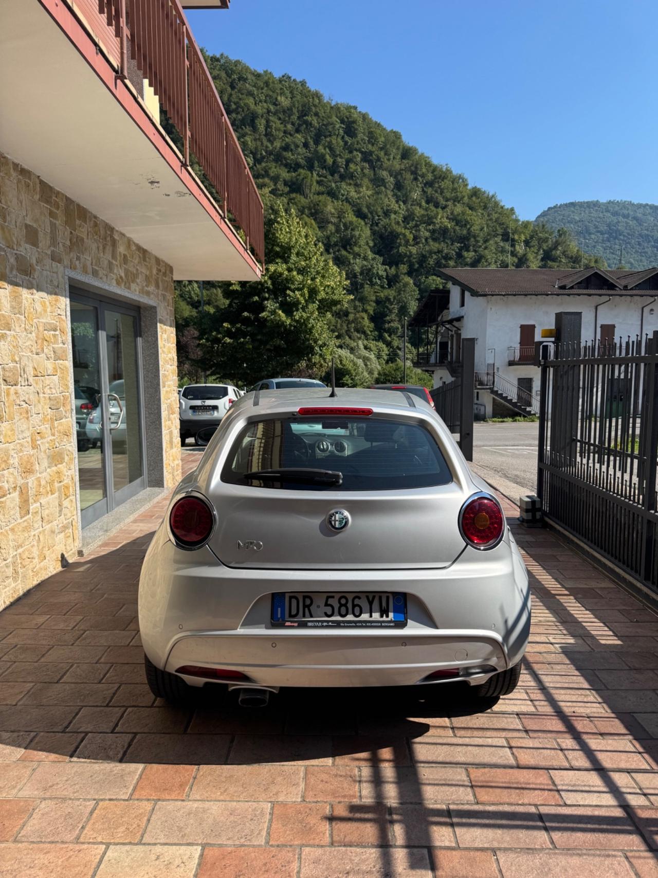 Alfa Romeo MiTo 1.6 JTDm 16V Distinctive Sport Pack