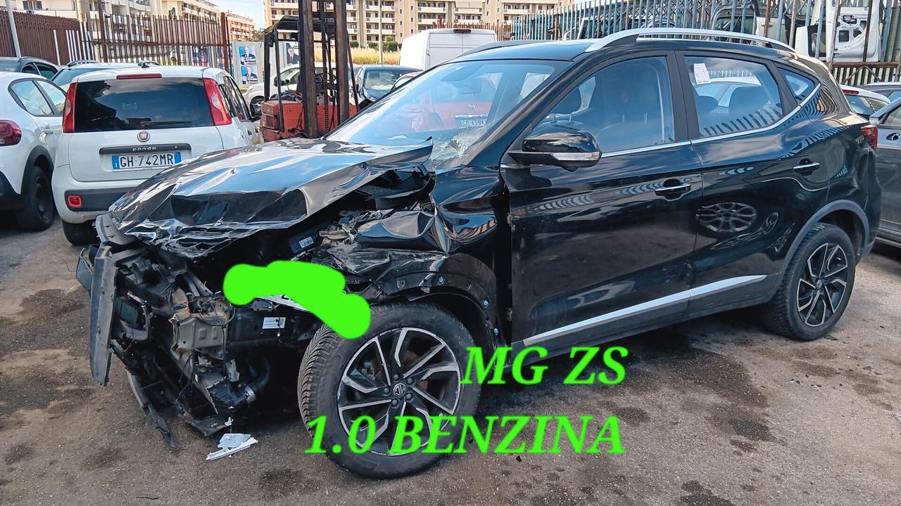 MG ZS INCIDENTATA SINISTRATA MONDIALCARS 022