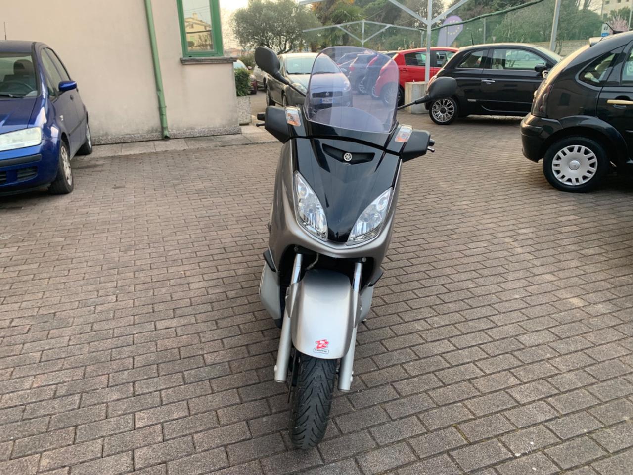 Yamaha X-Max 250 Sport