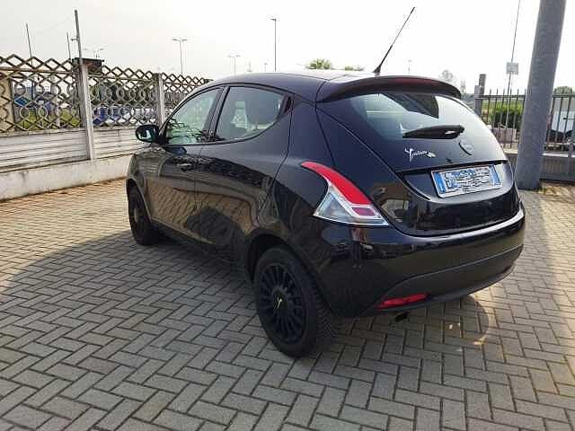 Lancia Ypsilon 1.2 69 CV 5 porte GPL Ecochic Gold