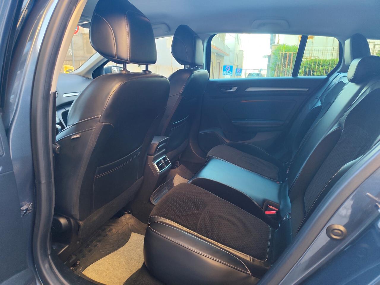 Renault Mégane Sporter 1.5 dCi NAVI PELLE AUTOMATICA