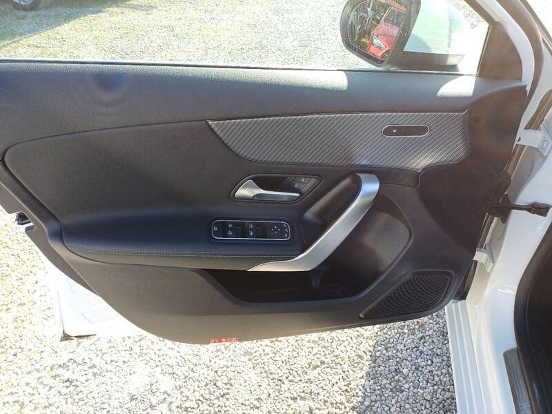 Mercedes-Benz Classe A A 180 d Progressive Advanced