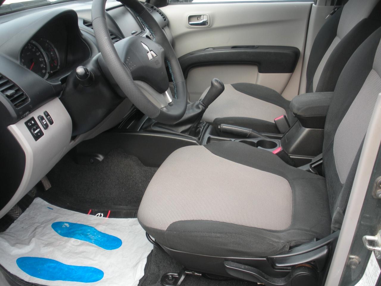 Mitsubishi L200 2.5 DI-D/136CV DC Invite DPF