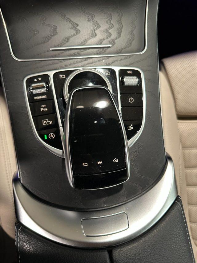 MERCEDES-BENZ C 300 d Coupé 4Matic Premium AMG-19"-Camera-Carplay-FULL