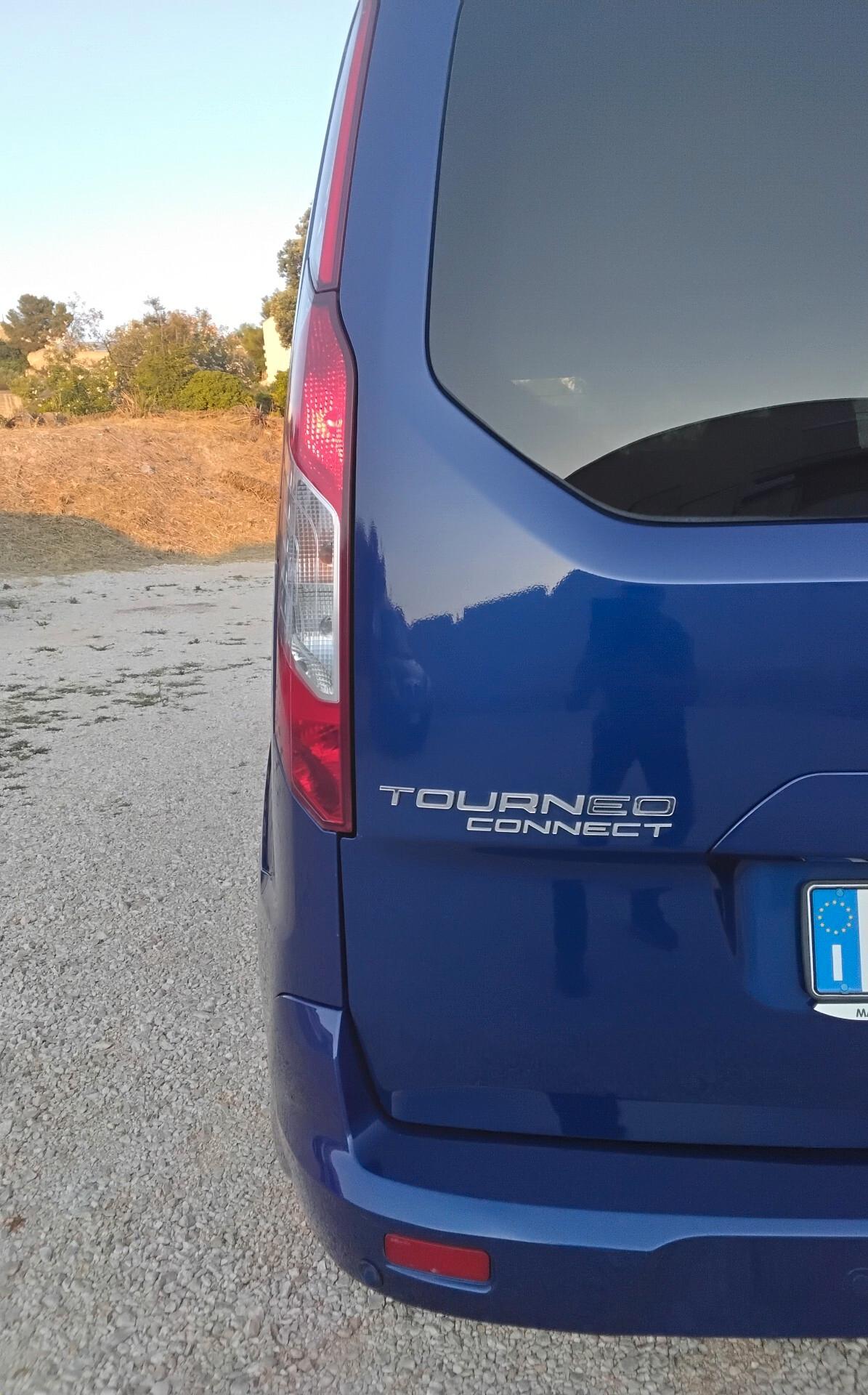 Ford Tourneo Connect 1.5 TDCi 120 CV Titanium