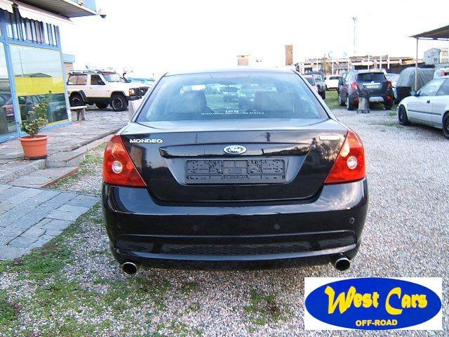 FORD - Mondeo - 3.0i V6 4p. ST220