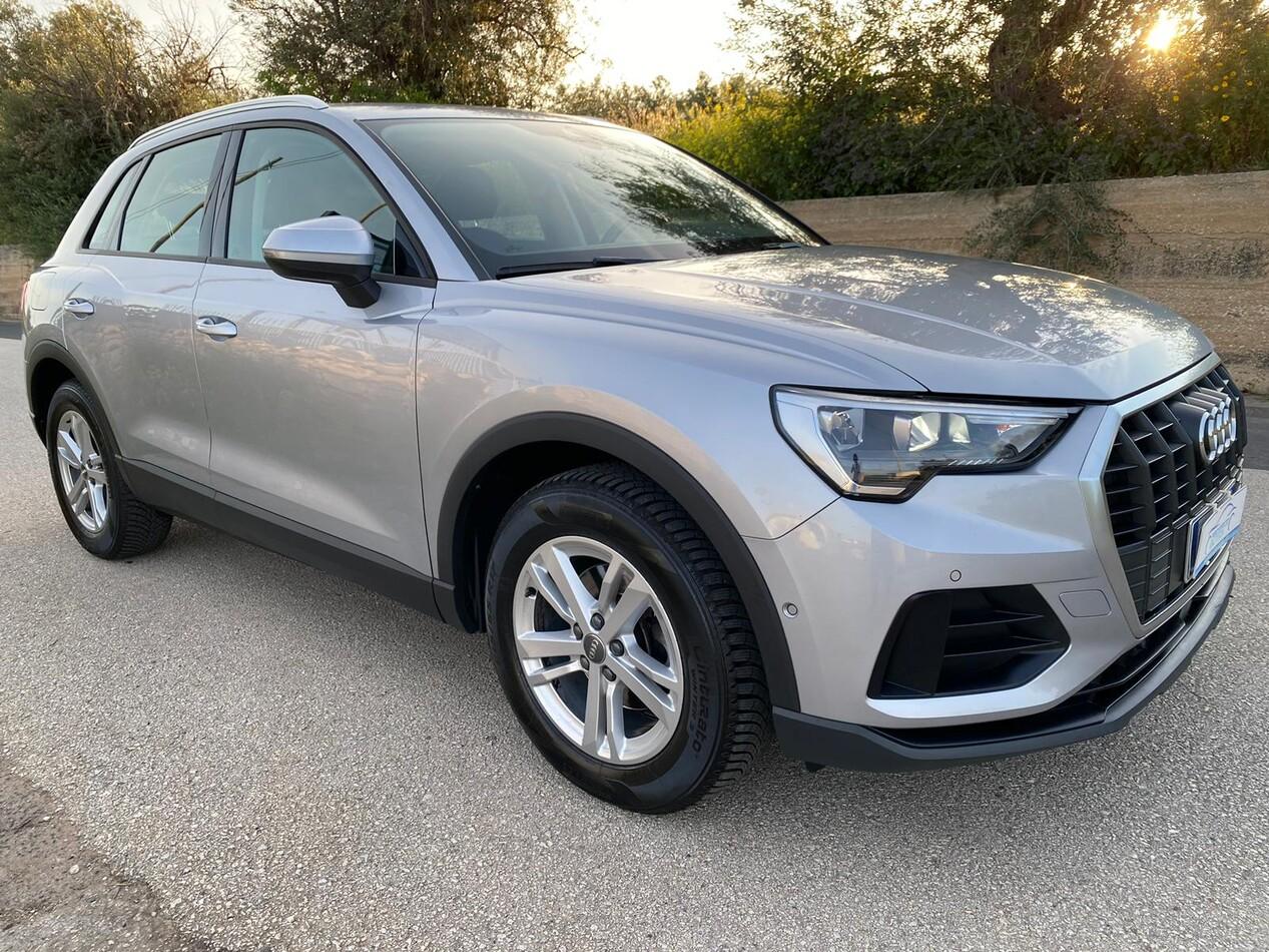 Audi Q3 35 2.0 tdi Business Advanced s-tronic