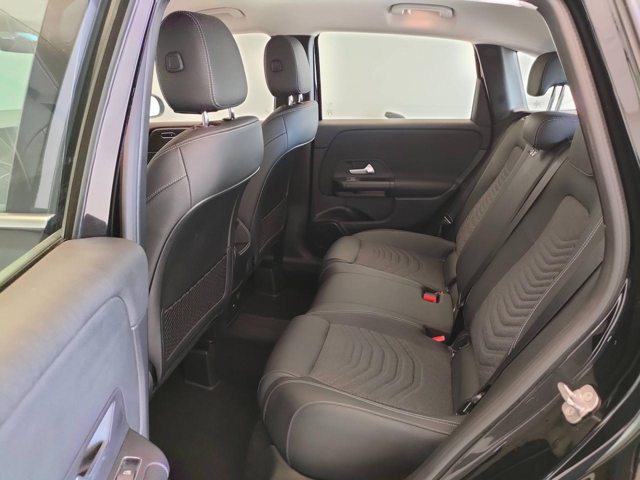 Mercedes-Benz Classe B - W247 2023 - B 250 e phev Advanced auto