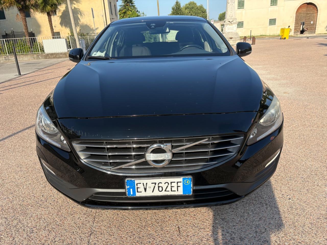 Volvo V60 D3 Summum 2.0 D anno 2014 perfetta