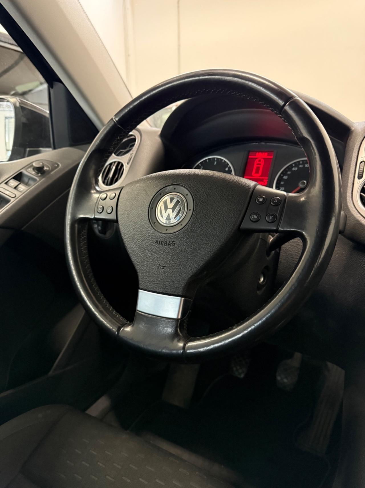 Volkswagen Tiguan 2.0 TDI DPF 4MOTION tiptronic Sport & Style