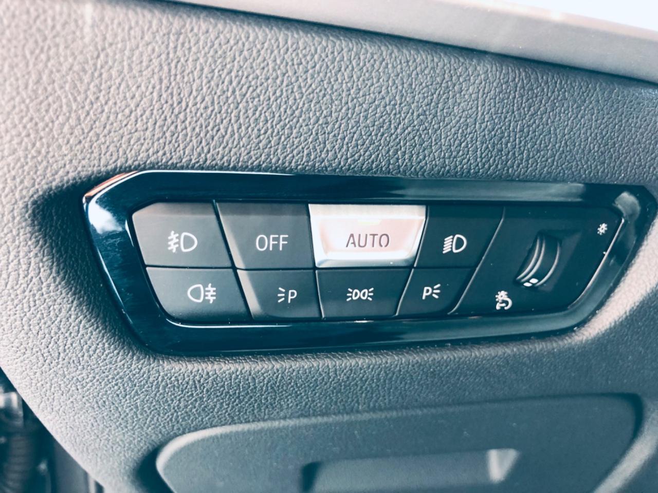 Bmw 318 d hybrid 48V Touring Lounge Business
