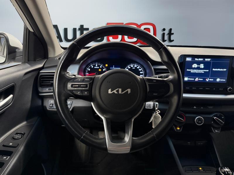 Kia Stonic 1.2 dpi Urban 84cv