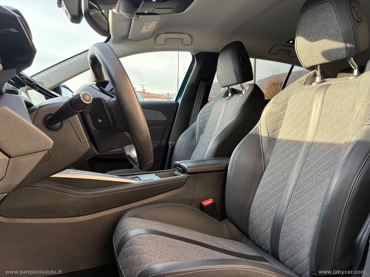 PEUGEOT 408 Hybrid 225 e-EAT8 Allure Pack