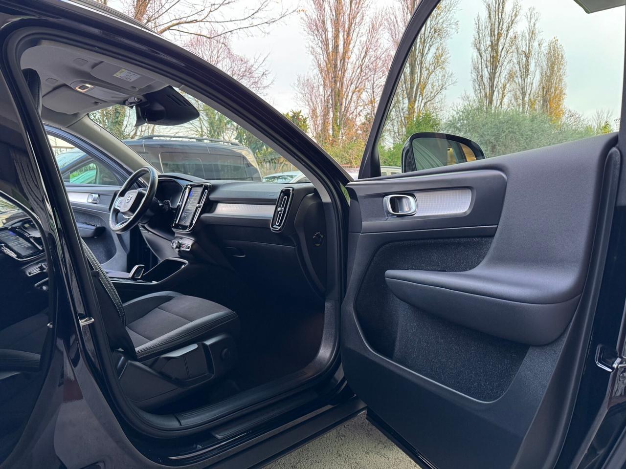 Volvo XC40 D3 AWD MOMENTUM GEART 1P GARANZIA24MESI