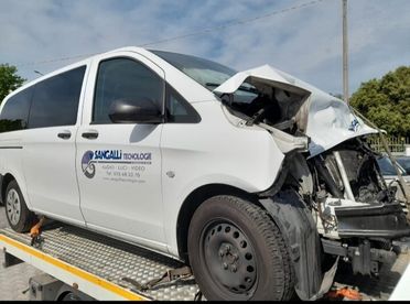 Mercedes Vito incidentata