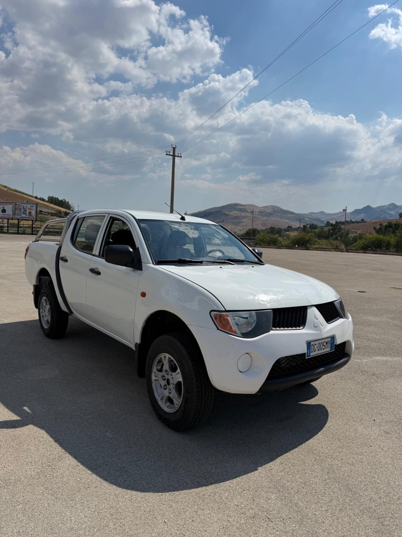 Mitsubishi L200 2.5 DI-D/136CV Double Cab