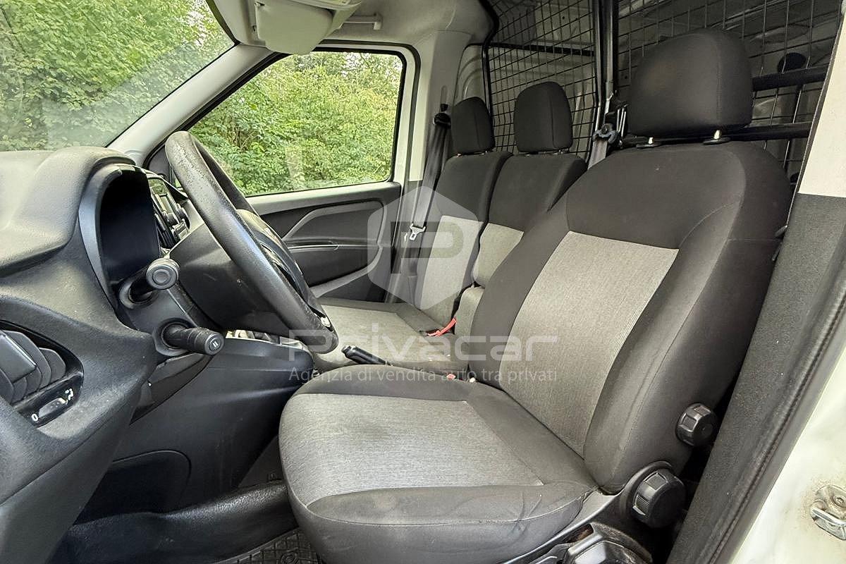 FIAT Doblò 1.4 T-Jet Natural Power PL-TN Cargo Maxi Lam.SX 3posti