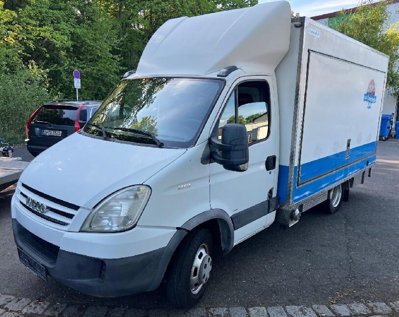 Food truck PESCHERIA Iveco 35C15* pat. B