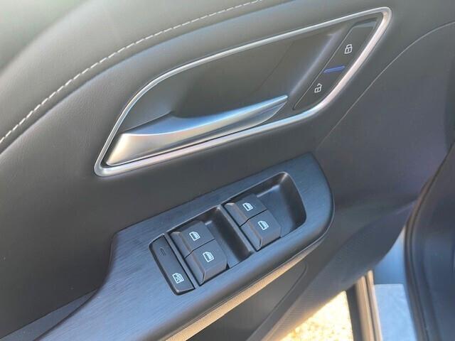 Mg ZS Hybrid+ Luxury