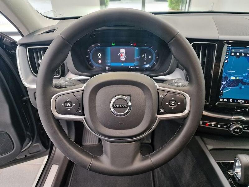 Volvo XC60 B4 (d) AWD Geartronic Momentum AUTOCARRO N1