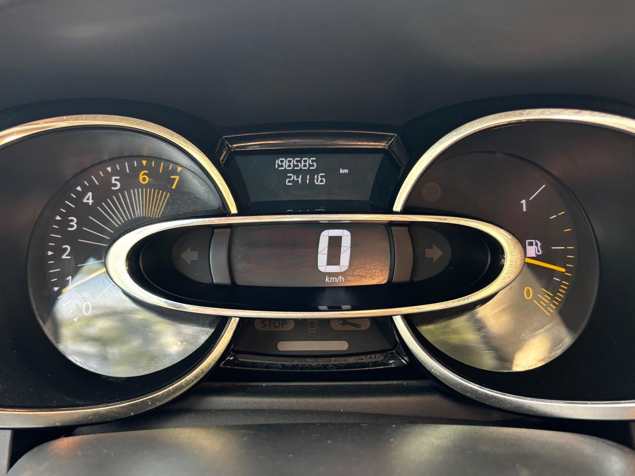 Renault Clio 1.2 75CV - 2013 - Benzina