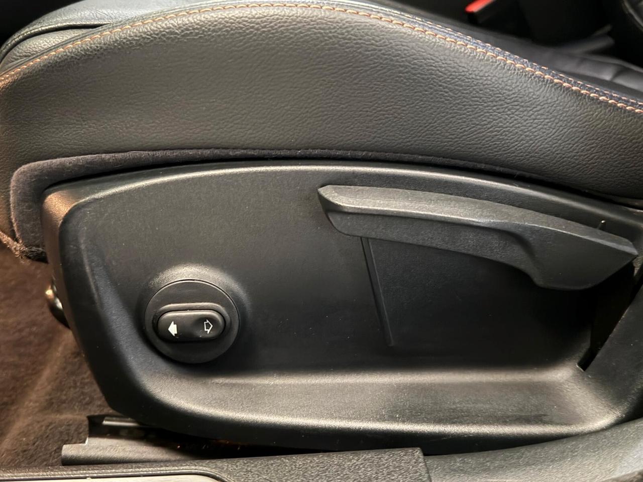 Jaguar XE 2.0 D 180 CV aut. Prestige