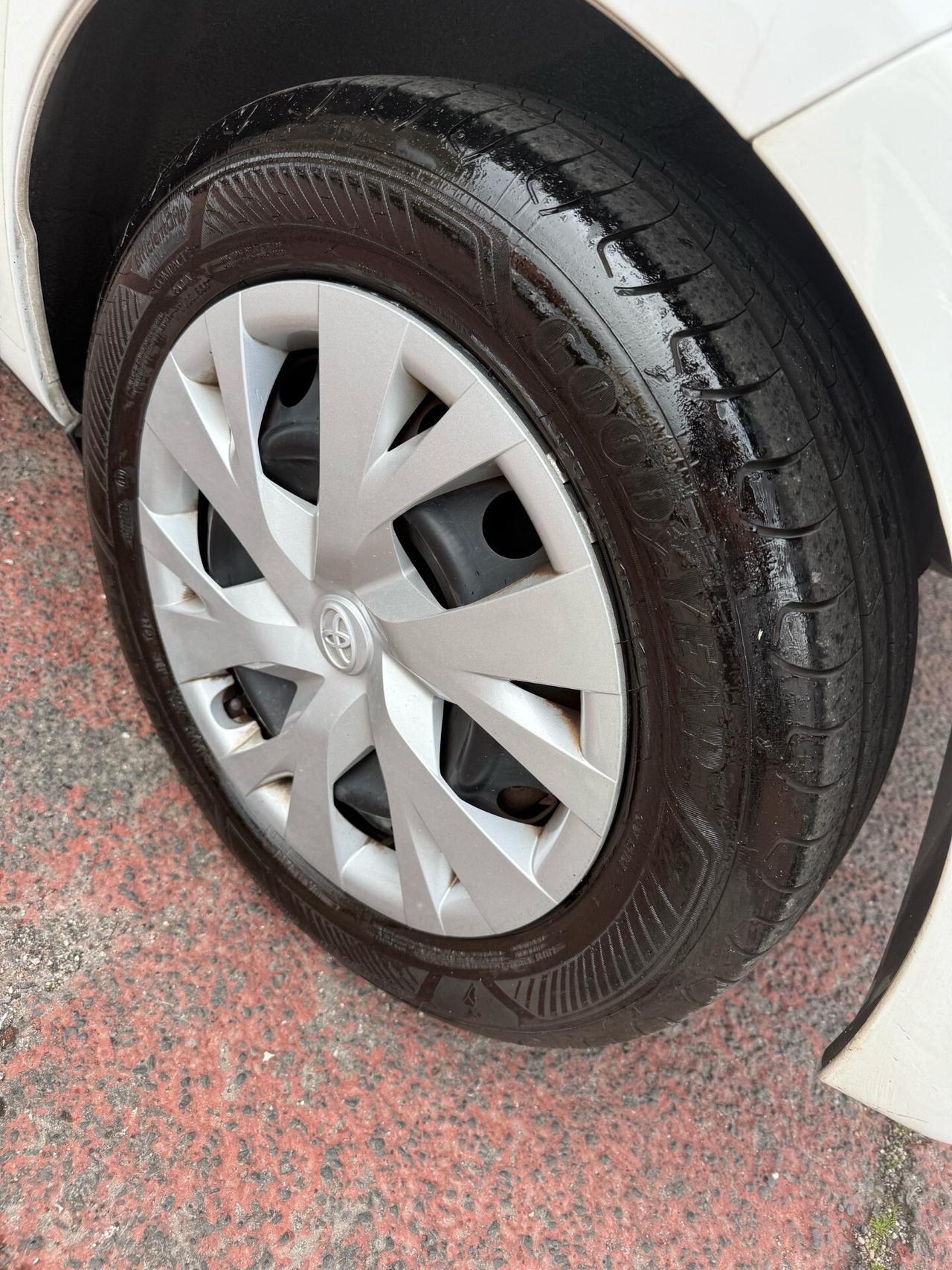 Toyota Yaris Hybrid *UNICO PROPRIETARIO