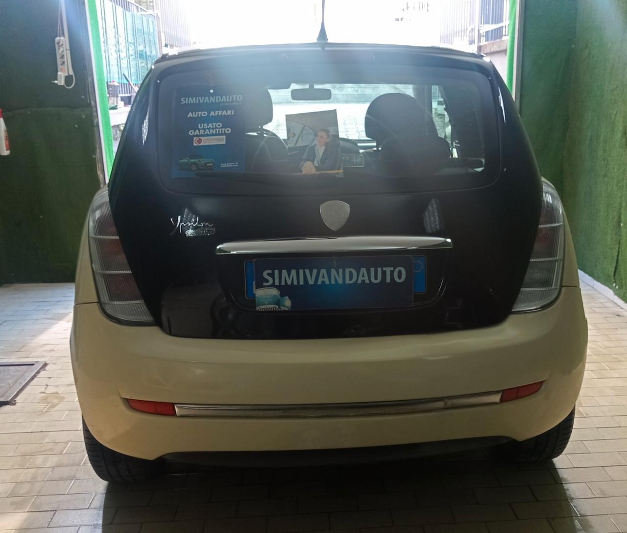 Lancia Ypsilon 1.2 Oro Bianco prov nord ok neopatent