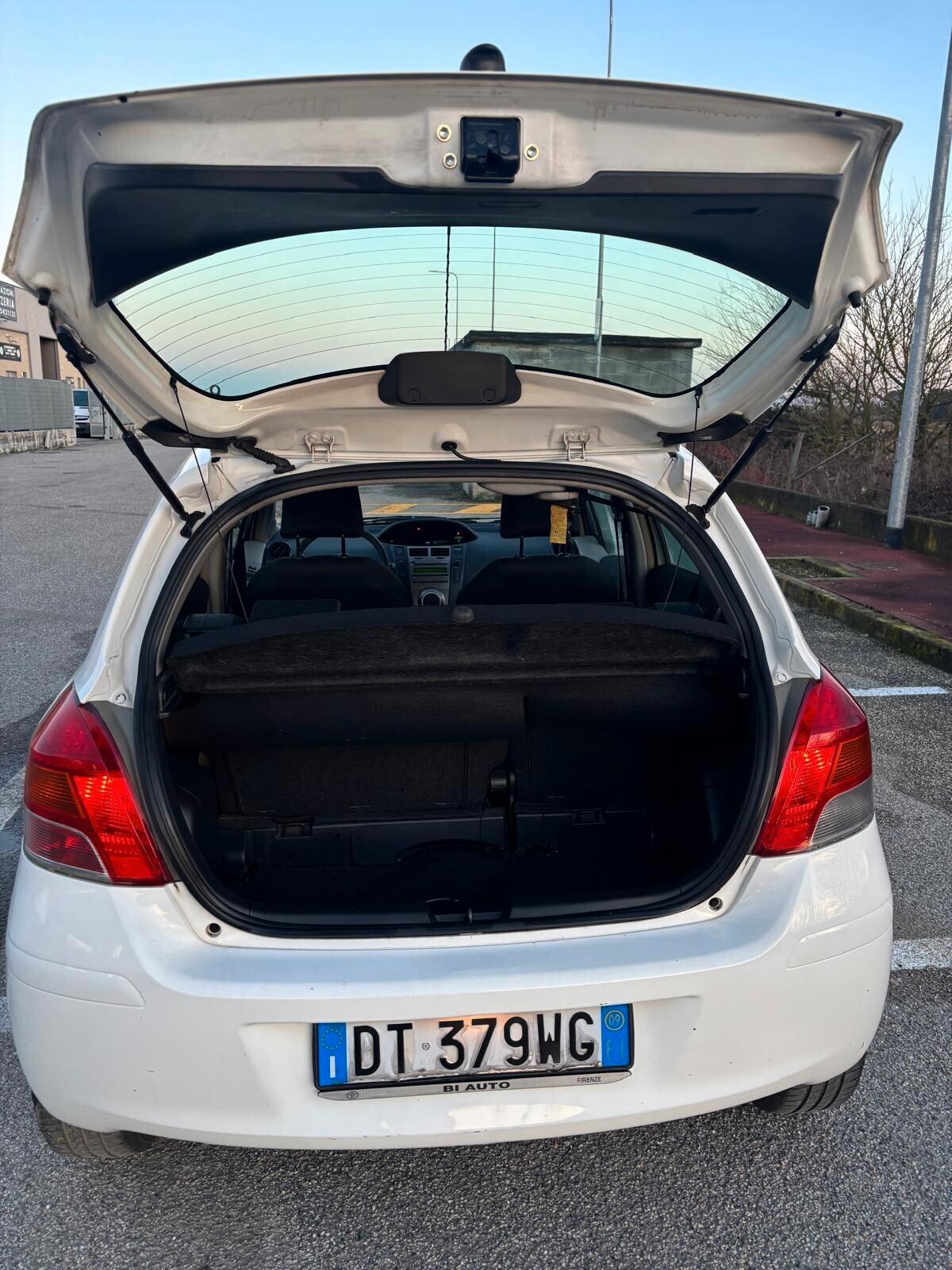 Toyota Yaris 1.0 5 porte Sol UNICO PROPRIETARIO TAGLIANDATA TOYOTA UNICO PROPRIETARIO