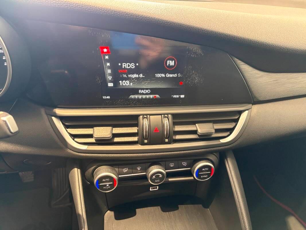 Alfa Romeo Giulia 2.2 t Super 180cv