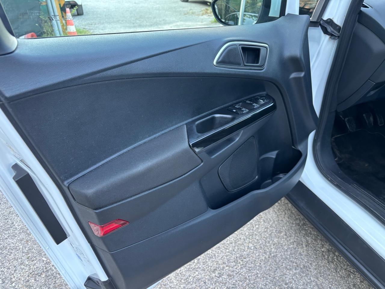 Ford B-Max 1.0 benzina 100 CV Titanium OK NEOPATENTATI