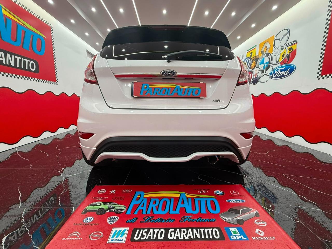 Ford Fiesta 1.5 TDCi 75cv BLACK-WHITE - 2014