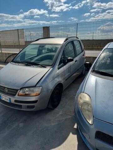 Fiat Grande Punto PACCHETTO DI 2 AUTO PER OPERATORI DEL SETTORE FIAT GRANDE PUNTO 1,3 MTJ 2010 IDEA 1,3 MTJ 2004