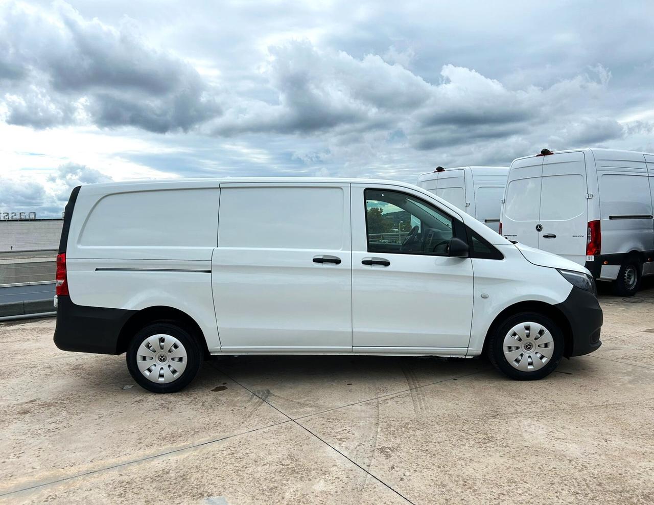 Mercedes Benz Vito 111 Furgone Long