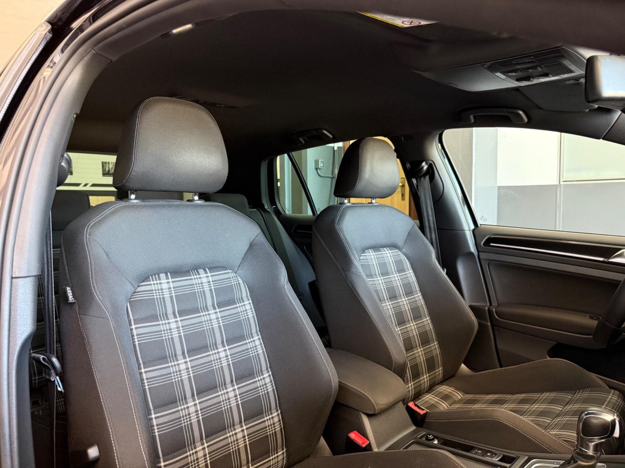 Volkswagen Golf GTD 2.0 TDI DSG