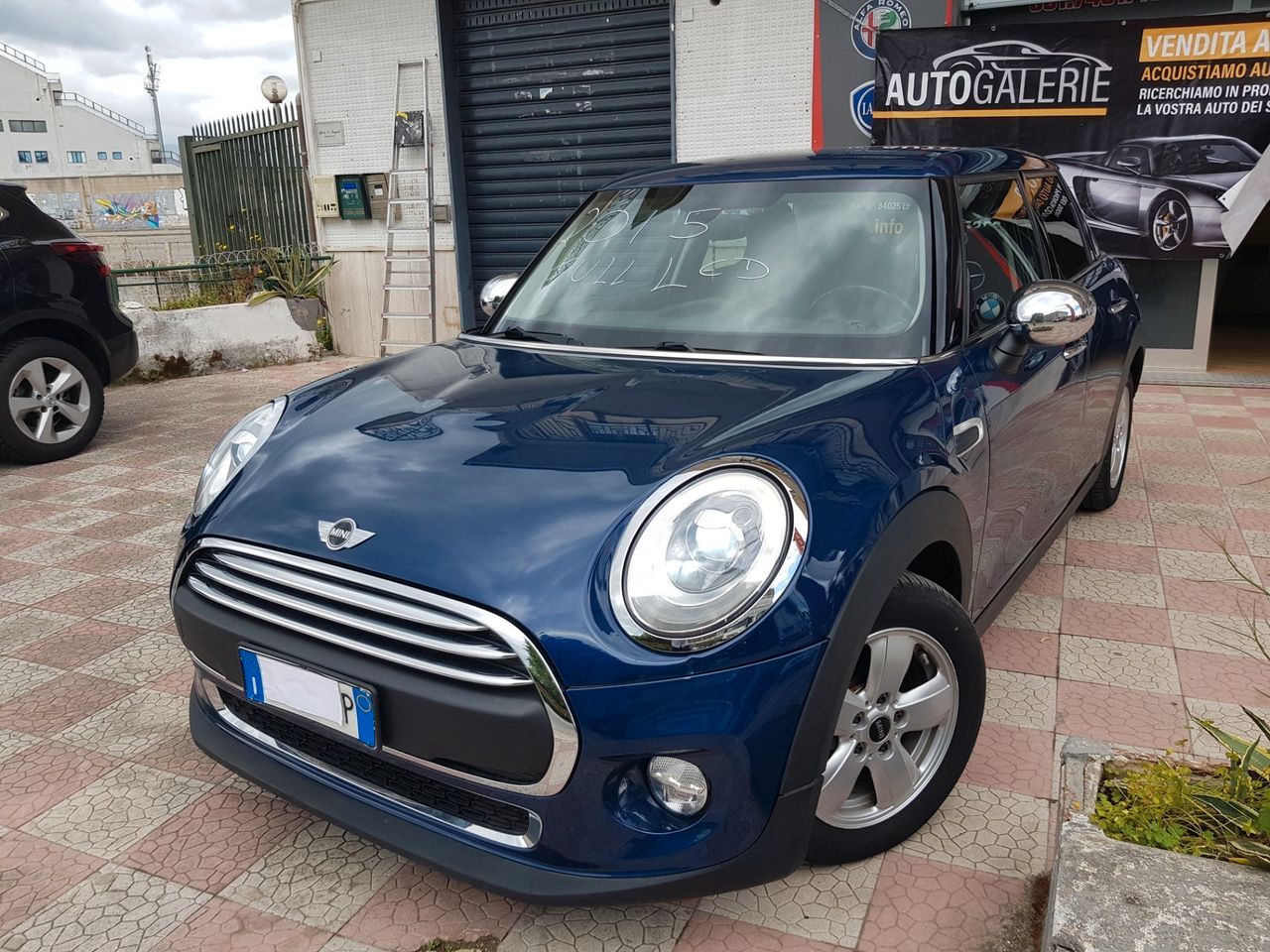 MINI 5 PORTE 1.5 95cv FULL LED/PACK COLOR/23km/L