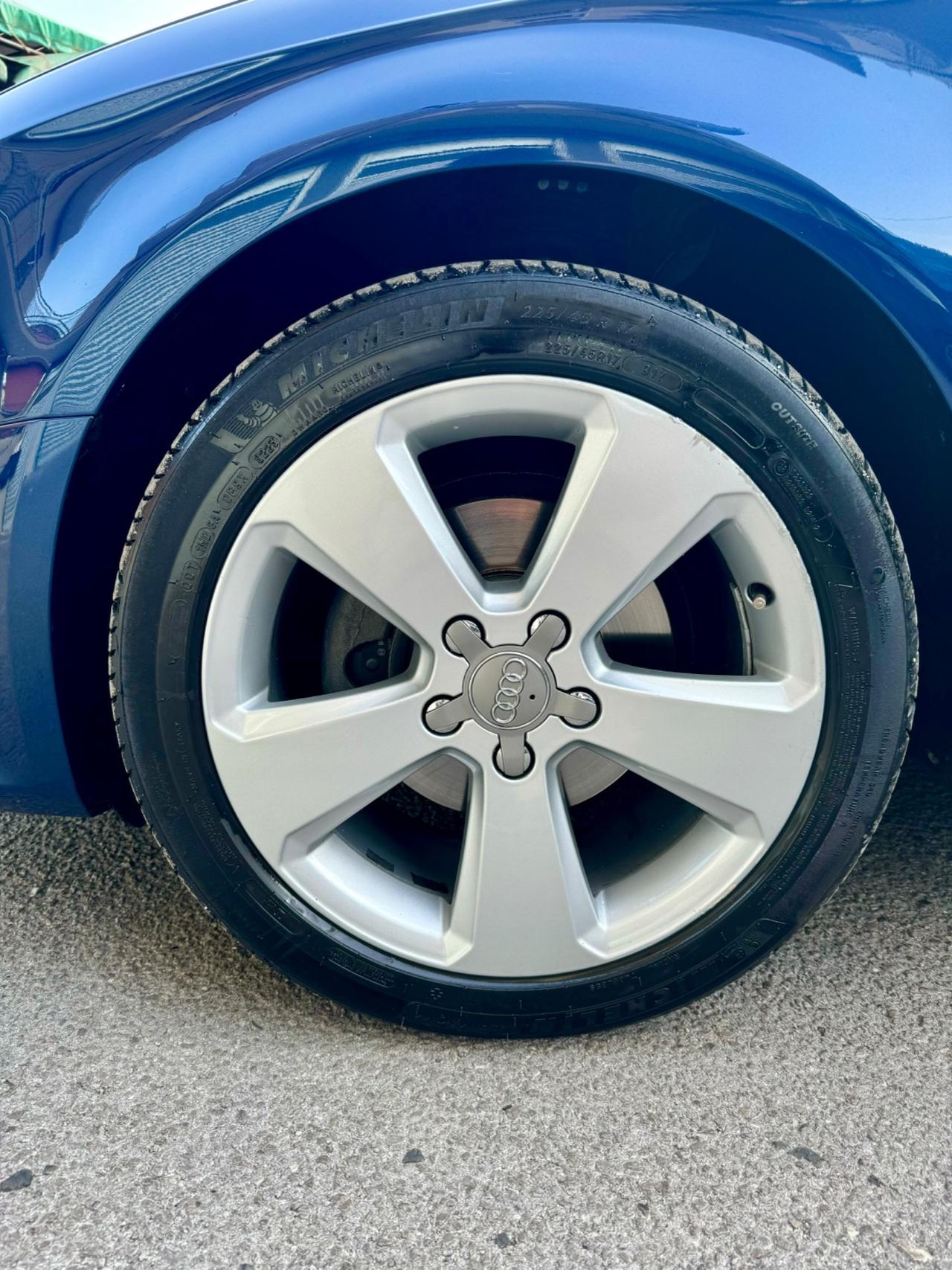 Audi A3 SPB 1.4 TFSI g-tron Ambiente acc permute