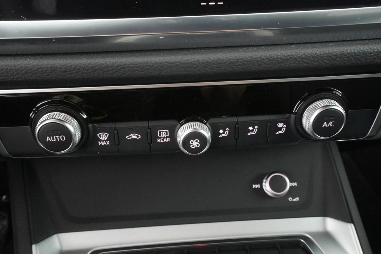 AUDI Q3 2ª serie Q3 SPB 35 TDI S tronic Identity Black