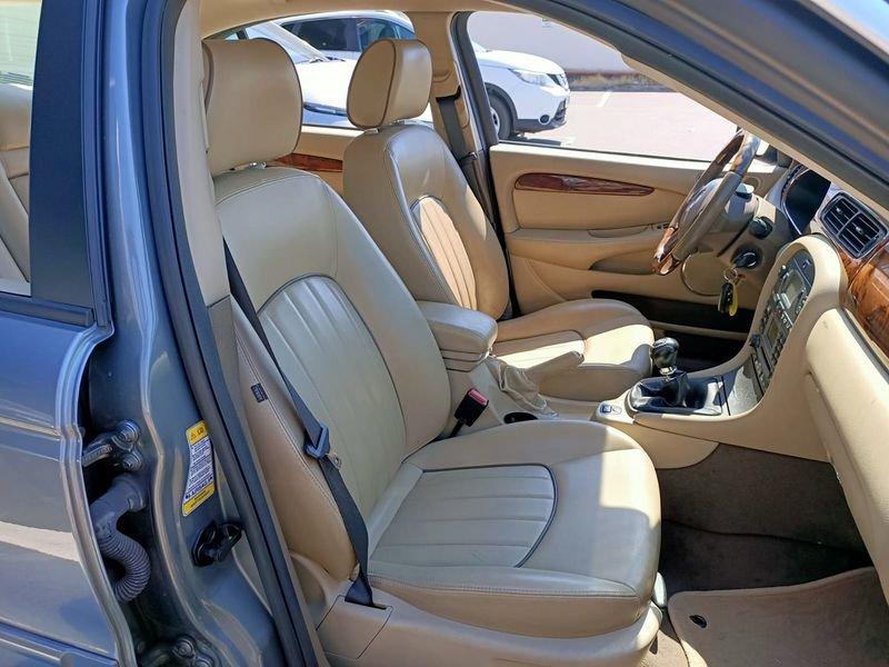 Jaguar X-Type Berlina 2.2 D Executive